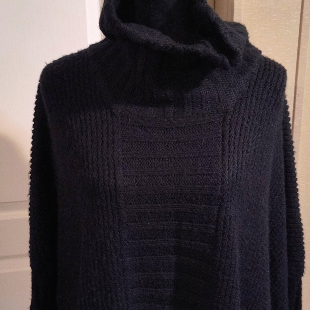 𝅺CHANNA Oversized Tunic Sweater Size L/Xl
